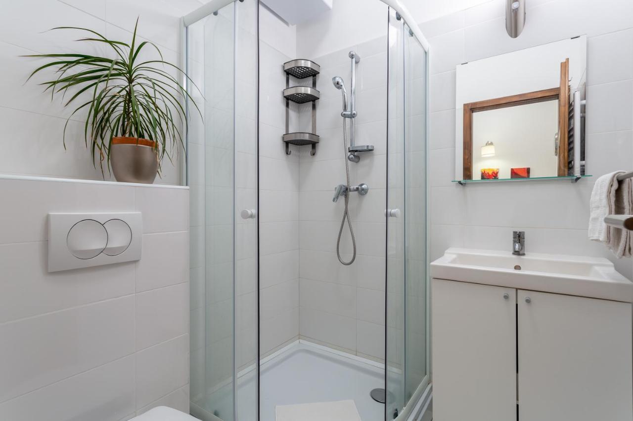 Central Avenue Apartment บูดาเปสต์ ภายนอก รูปภาพ