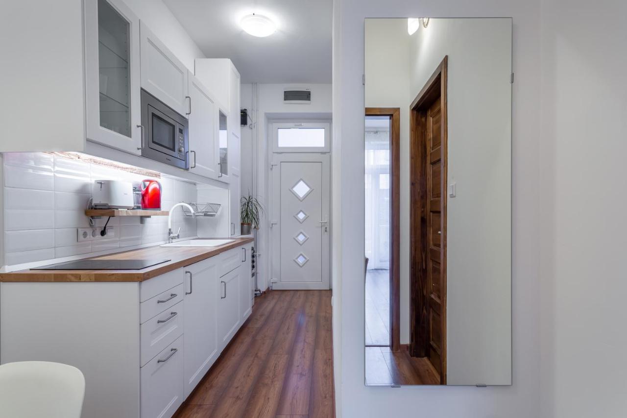 Central Avenue Apartment บูดาเปสต์ ภายนอก รูปภาพ