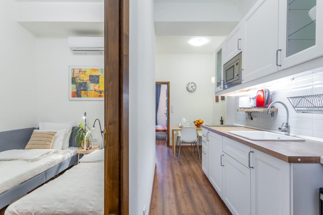 Central Avenue Apartment บูดาเปสต์ ภายนอก รูปภาพ