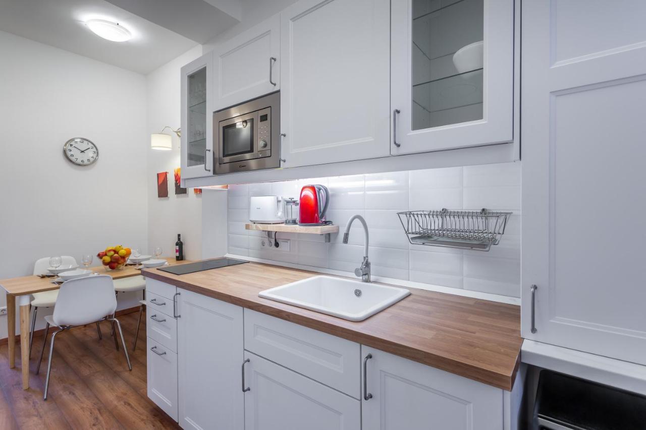 Central Avenue Apartment บูดาเปสต์ ภายนอก รูปภาพ