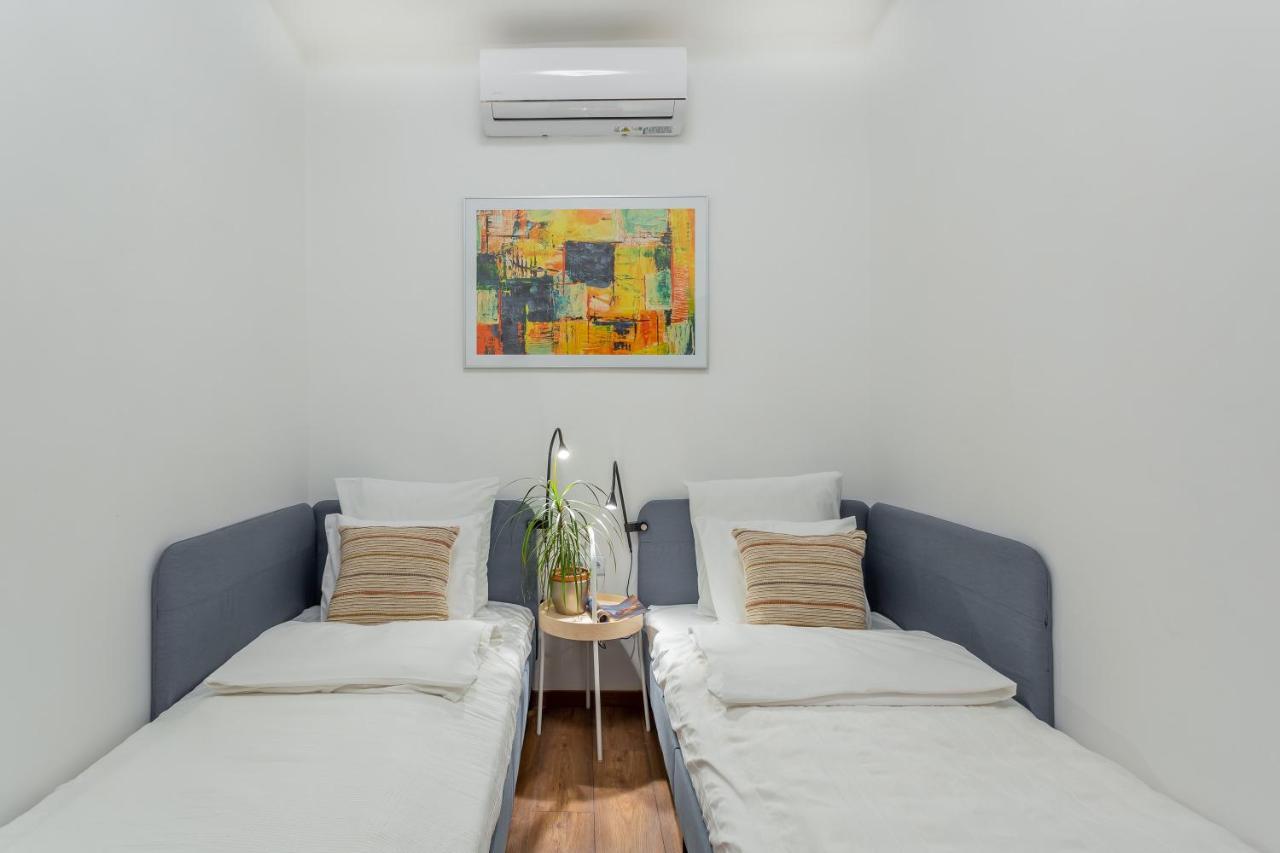 Central Avenue Apartment บูดาเปสต์ ภายนอก รูปภาพ