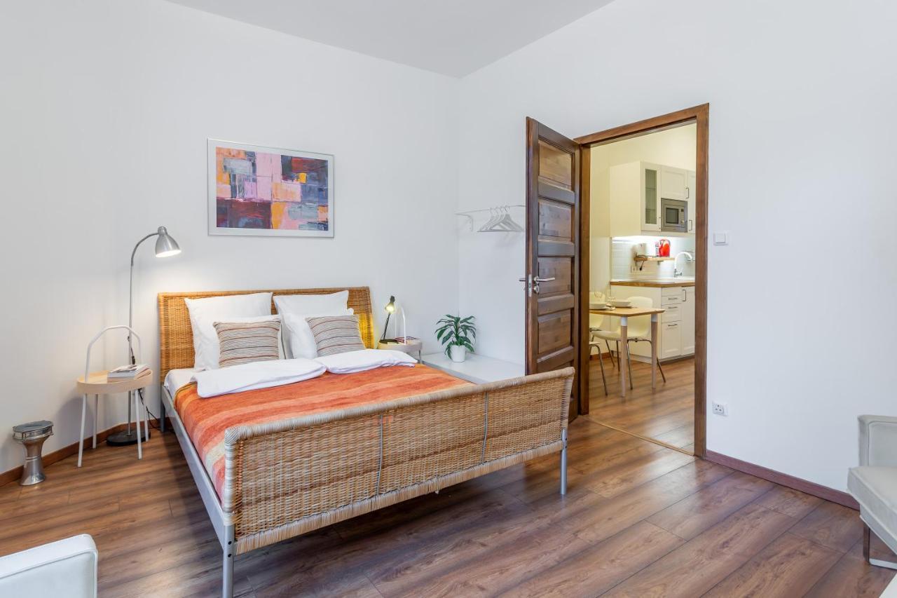 Central Avenue Apartment บูดาเปสต์ ภายนอก รูปภาพ
